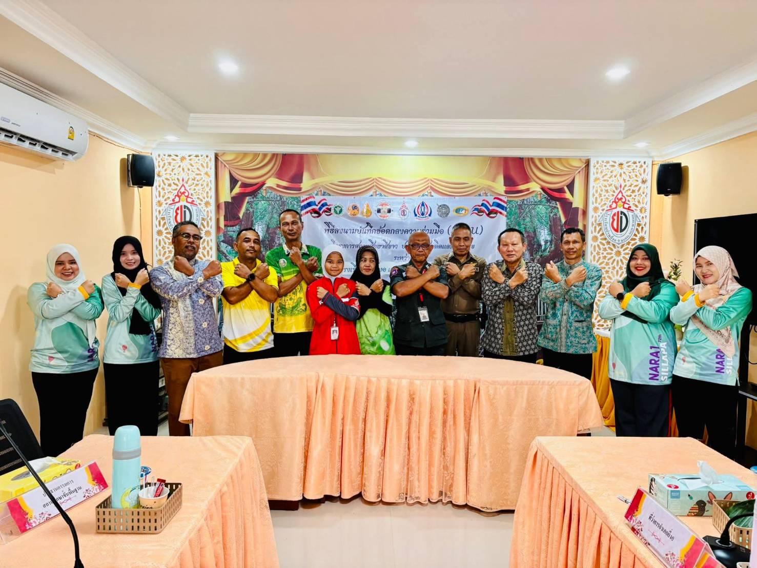 นายฐิติพันธุ์ บุญเพิ่ม ปลัดเทศบาลรักษาการ นายกเทศมนตรีตำบลยี่งอ  ได้ร่วมลงนามบันทึกข้อตกลง MOU ว่าด้วยความร่วมมือในการสร้างเครือข่ายสภานักเรียนโรงเรียนเพื่อพัฒนาศักยภาพของสภานักเรียนร่วมกันกับหน่วยงานเครือข่าย